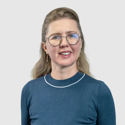 Portraitbild von Yulia Bovkyna, Assistentin der Geschäftsleitung